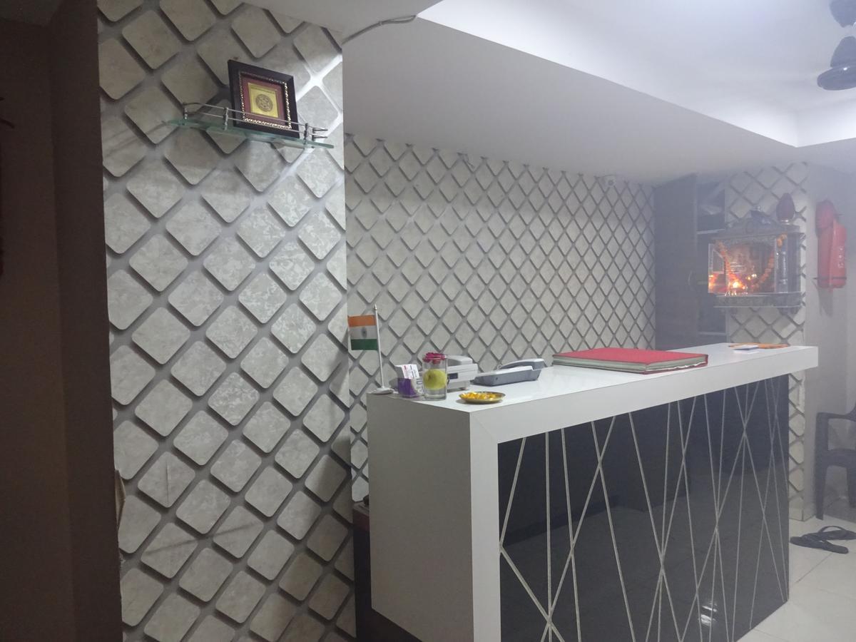 Hotel Royal Inn Αχμπανταμπάντ Εξωτερικό φωτογραφία